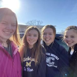 Meet your Posher, Cyla